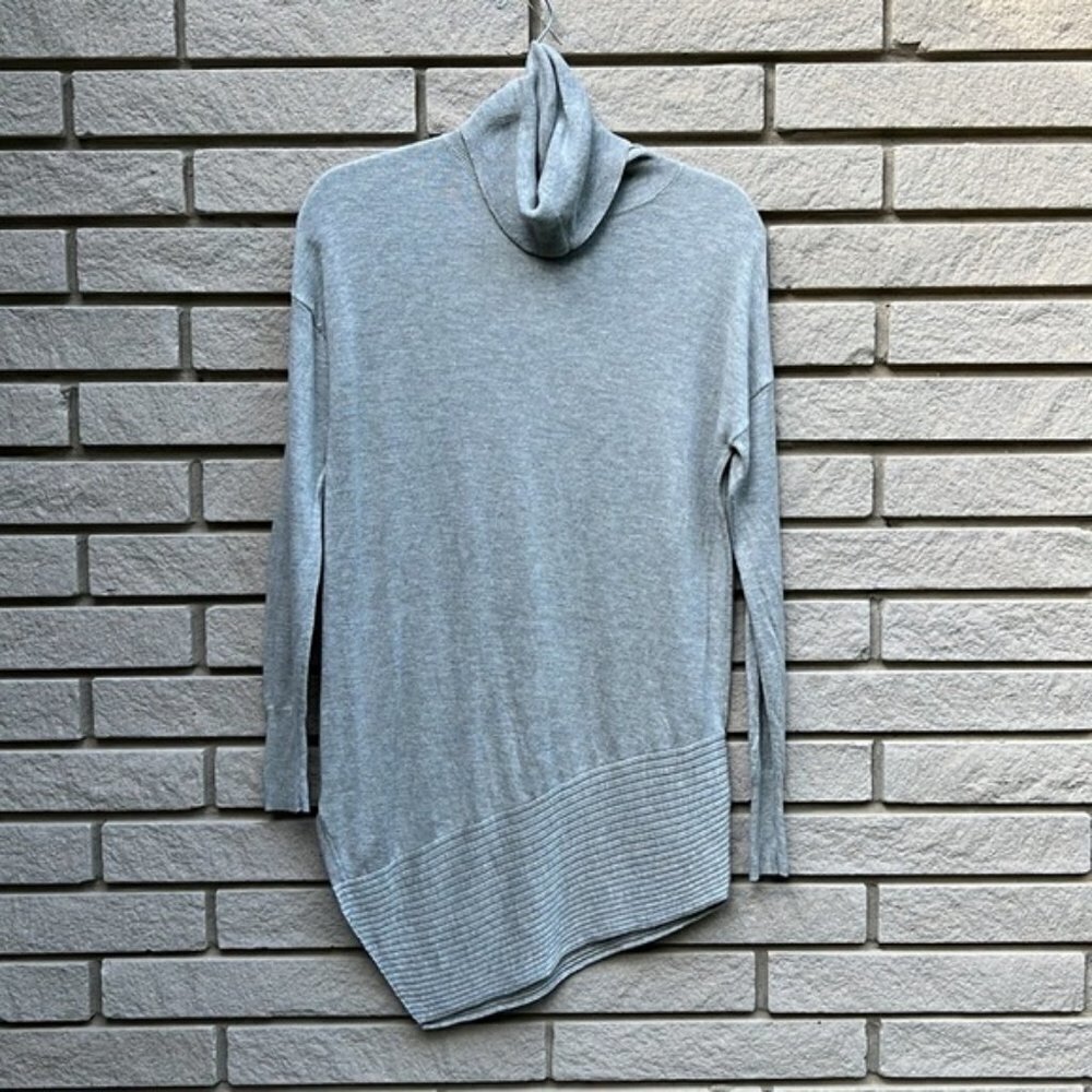 Camber & Grace Asymmetrical Long Length Grey Swearer XS